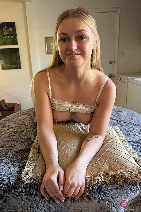 ATK Galleria featuring McKenzie Mae Porn Photos - Image 17 of 21  in Amateur category   featuring McKenzie Mae 