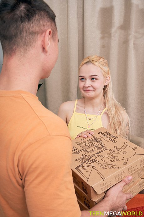 Little teen Lina Star gets her tight ass fucked by a pizza-delivery lover - Image 6 of 21  in Teen category   featuring Lina Shisuta 