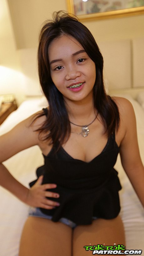 Pretty chinese babe Apple P shows her hairy pussy while loving POV sex - Image 3 of 21  in Amateur category   featuring Apple P 