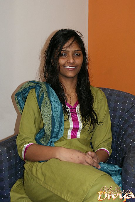 Indian divya slips off her shalwar suit to pose nude for the first time - Image 3 of 12  in Babe category   featuring Divya 