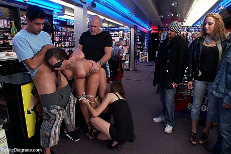 Public Disgrace featuring Kelly Divine, Mark Davis, Princess Donna Dolore Porn P