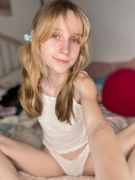 OnlyFans Teensy Bella Teensy Bella - #1330573