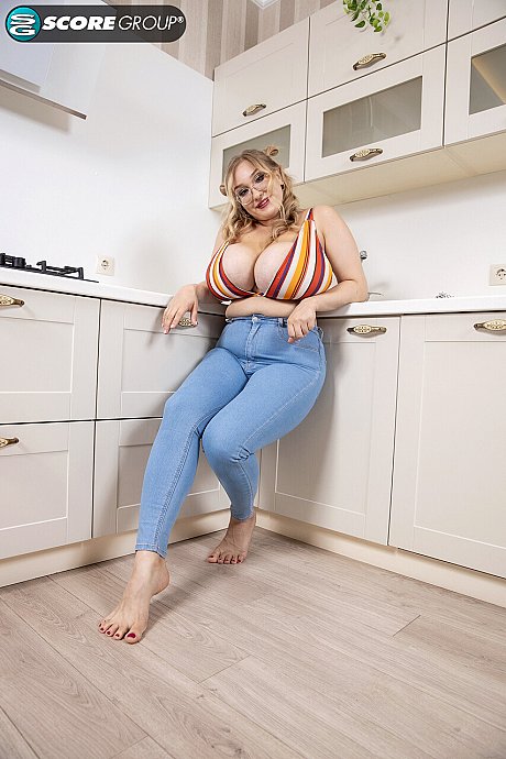 Score Land starring Cheryl Blossom Hot Pictures - Image 2 of 21  in Big Tits category   featuring Cheryl Blossom 