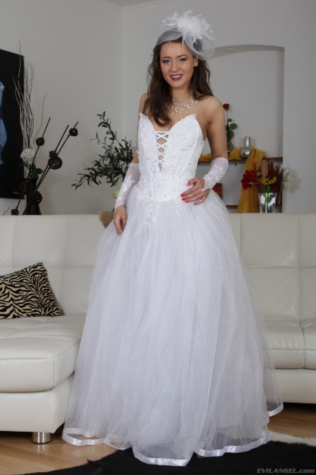 Brunette bride Savannah Secret lifts her wedding dress up and show hairy twat - #765314