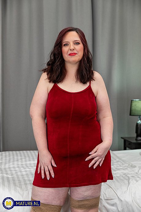 Older fatty Terra flaunts her humongous behind while fooling around with a young teenie stud - xxx porn gallery #50087 in Amateur featuring Terra, Speaker Jay