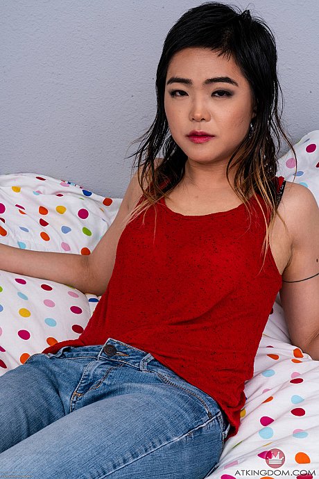 Exotic asian teenie Roxane Lee shows her anus up close before masturbating - Image 1 of 19  in Pussy category   featuring Roxane Lee 