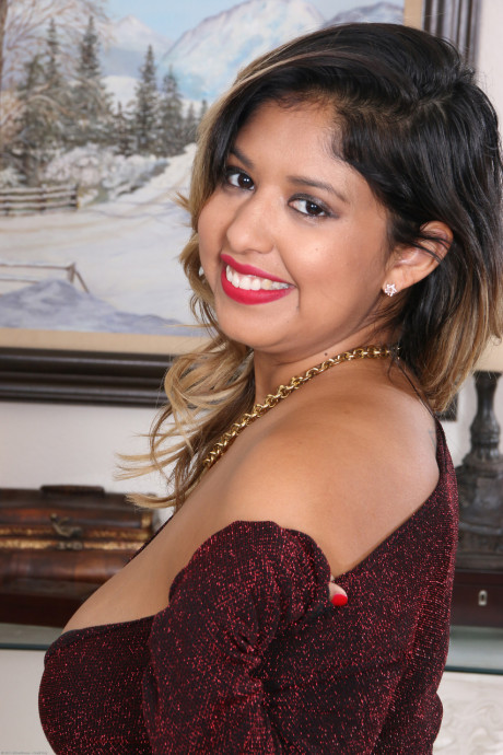 Chubby latina Jamie Hernandez unveils her big saggy titties & her hairy muff - #1154465