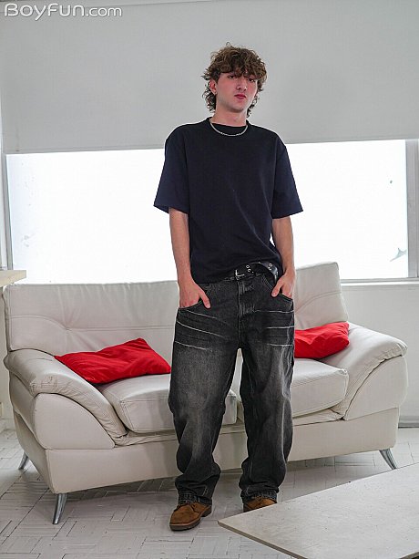 Hubby boy Fun featuring Jim Buzzon Sex Images - Image 1 of 21  in Gay category  