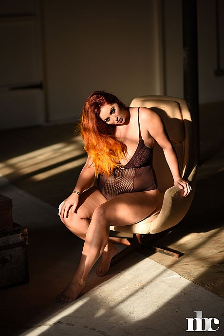 Chubby redhead Lucy Vixen shows off her massive tits and her great behind - Image 6 of 21  in Babe category   featuring Lucy Vixen 