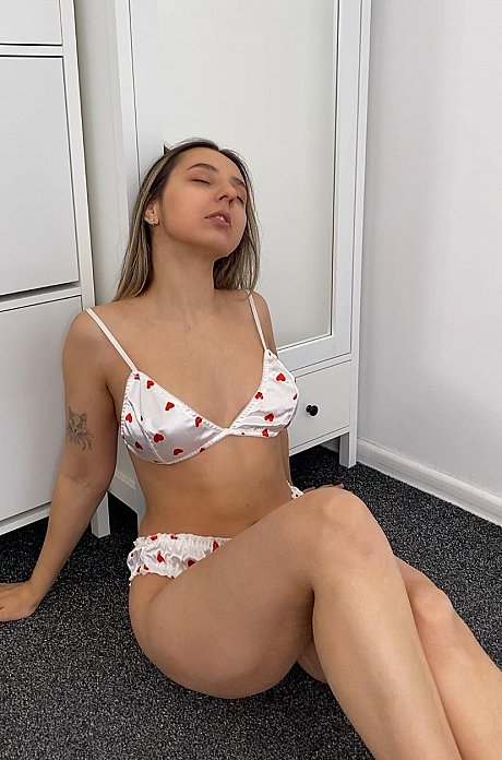 OnlyFans Daisy Mini starring Daisy Mini XXX Pictures - Image 19 of 20  in Model category  