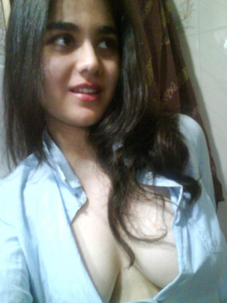 Indian bitch gf girl takes self shots with giant natural melons free of blouse - #951926