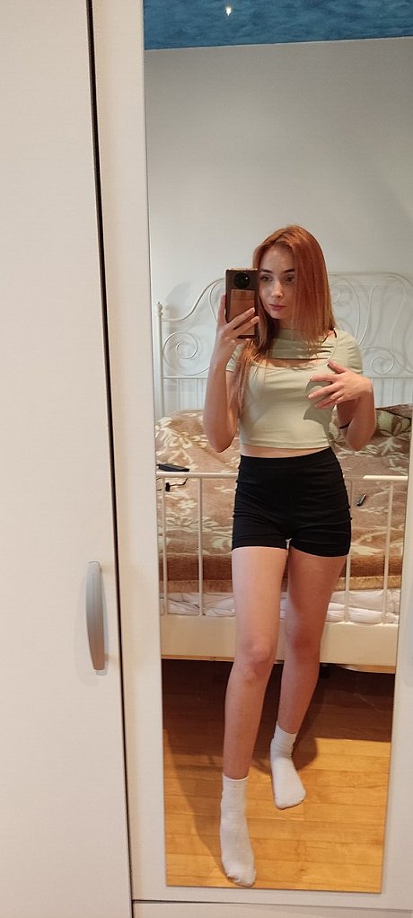OnlyFans Viksy BB starring Viksy BB Porn Pictures - Image 2 of 10  in Teen category   featuring Viksy Bb 