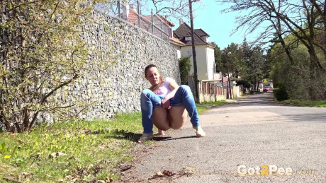 Got 2 Pee featuring Valentina Ross Sex Images