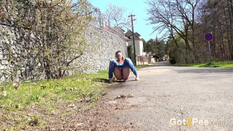 Got 2 Pee featuring Valentina Ross Sex Images - #1197379