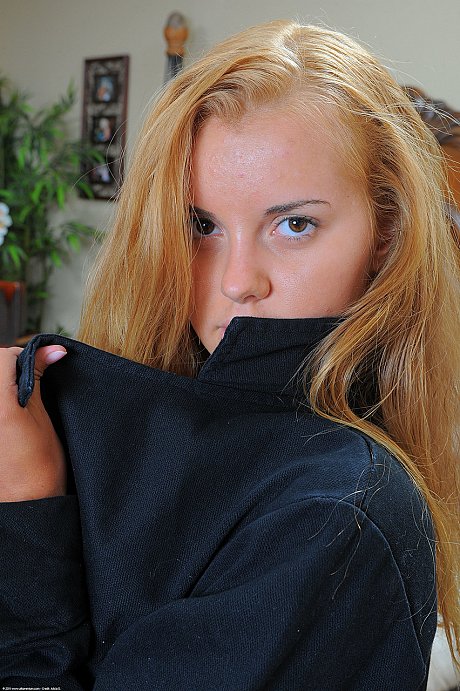 Golden-haired amateur teen Jessie Rogers reveals her hot ass in fishnets - Image 2 of 20  in Teen category   featuring Jessie Rogers 