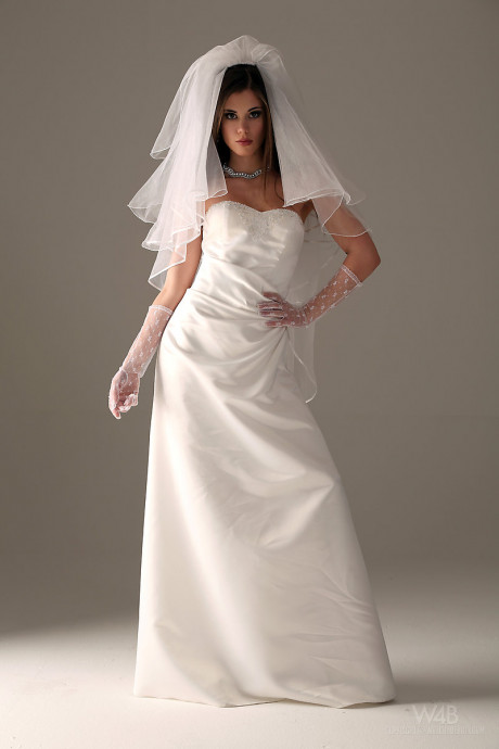 Glamour model Little Caprice strips off her wedding dress - #486036