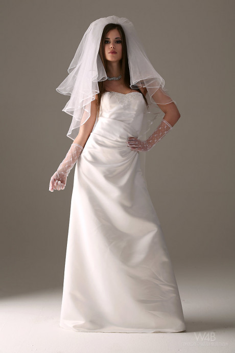 Glamour model Little Caprice strips off her wedding dress - #486037