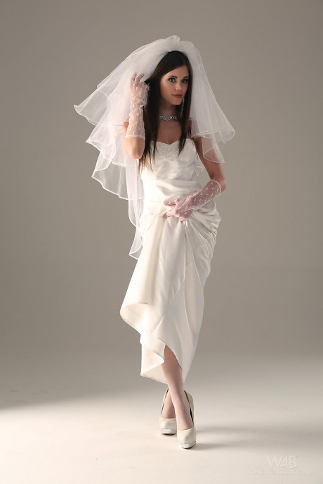 Glamour model Little Caprice strips off her wedding dress - #486043