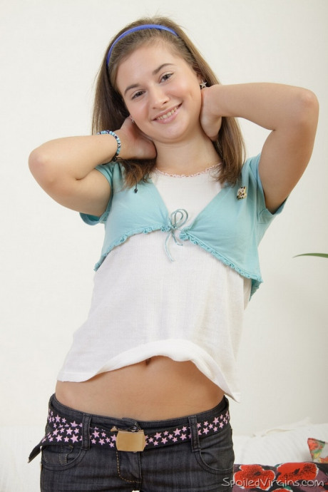 Innocent teen Maia is coerced into cunt to mouth sex while losing virginity - #1149070