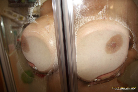 Plump solo skank gf lady plays with her hooters while taking a shower - #329175