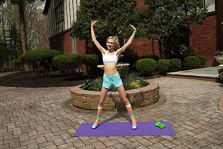 Slender amateur with a tiny behind Chanel Shortcake fists herself on a yoga mat - Gallery #21069
