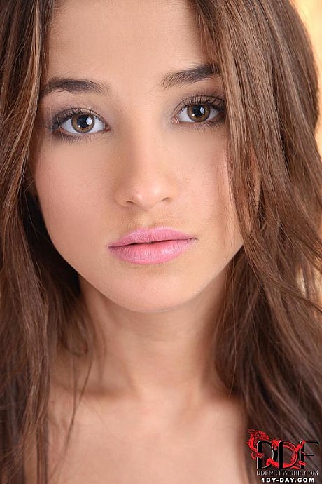 Brunette babe Sasha P baring phat ass while finger fucking shaved cunt - Image 14 of 16  in Pussy category   featuring Svetlana Gembar 