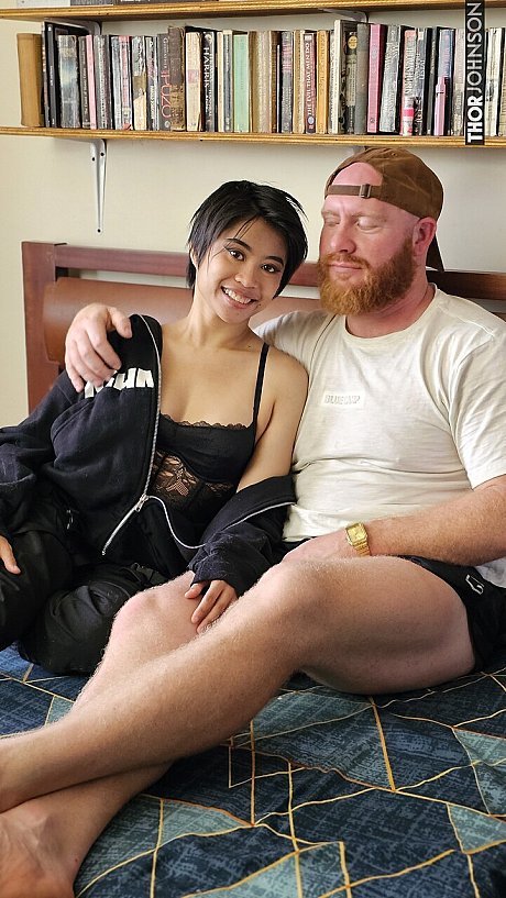THOR JOHNSON Porn Gallery - Image 8 of 15  in Pussy category  