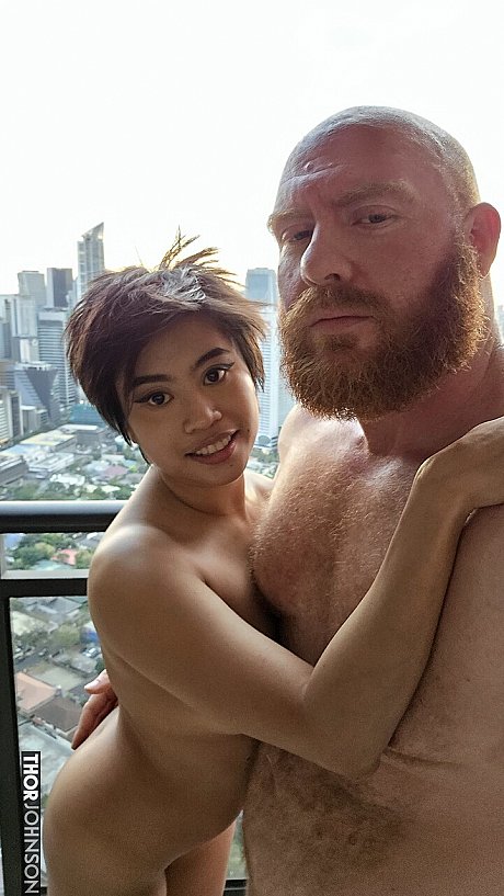 THOR JOHNSON Porn Gallery - Image 14 of 15  in Pussy category  