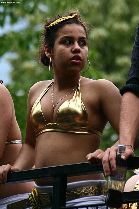 Teen bitch GF broad exposes her small titties during a party in public - Image 14 of 16  in Outdoor category  