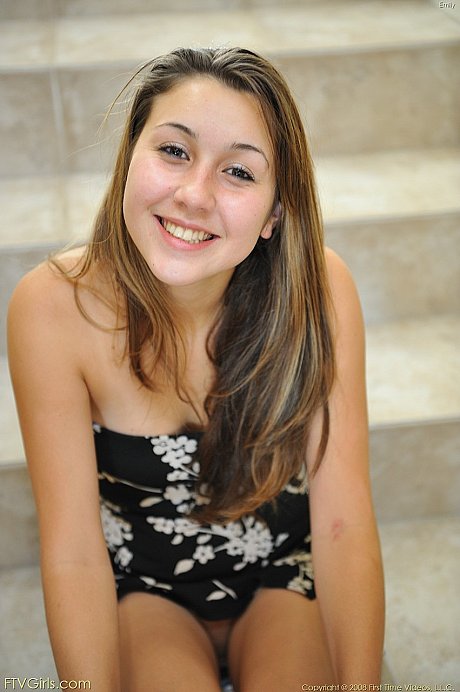 Outdoor XXX Porn Pics