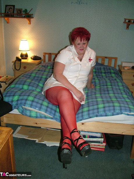 Older nurse with red hair Valgasmic Exposed indulges in foreplay with a sissy - #629286