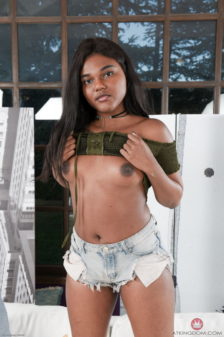 Adorable exotic teenie Yara Skye exposes her round behind and nice breasts - #348523