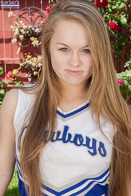 Teen cheerleader Madison Chandler spreads her pink cunt chunky open on walkway - Image 1 of 15  in Pussy category   featuring Madison Chandler 