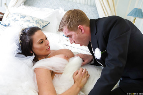 European MILF Simony Diamond taking anal sex in wedding dress from big dick - #426071