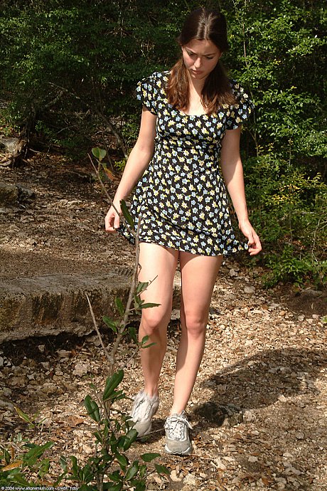Amateur honey Josie doffs her pink undies and reveals her furry vagina outdoors - Image 6 of 20  in Outdoor category   featuring Josie 