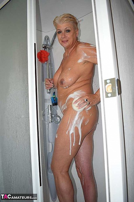 Over 30 blondy Dimonty gets caught totally naked while taking a shower - Image 14 of 20  in Amateur category   featuring Dimonty 