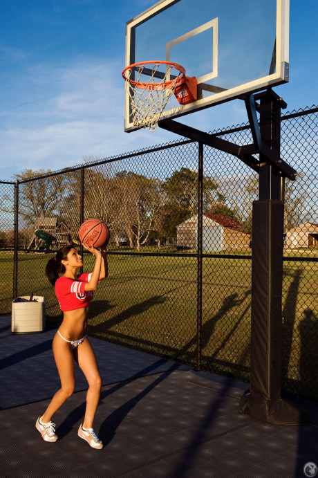 Delightful babe Ashley Nicole Arthur gets undressed on the basketball court - #119655