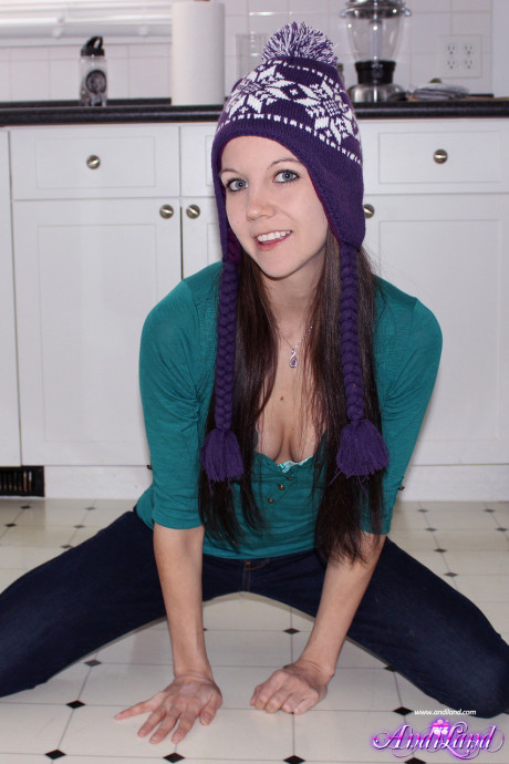 Amateur model Andi Land pulls down her pants while wearing a toque - #595939