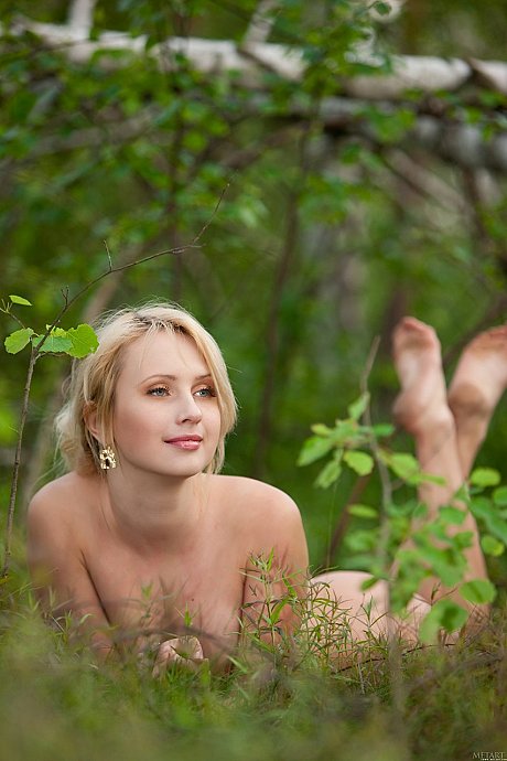 Pretty lovely blondy Astarta A shows every inch of her beautiful naked body outdoors - Image 18 of 20  in Model category   featuring Astarta A