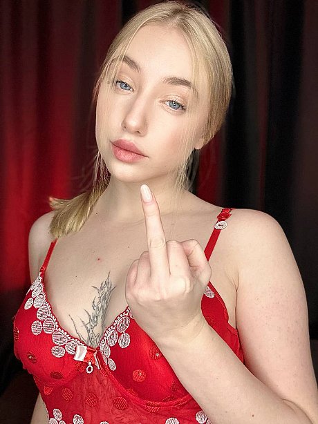OnlyFans Emily Queen2 emilyqueencutie - Image 10 of 16  in Amateur category   featuring emilyqueencutie 