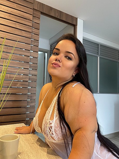 OnlyFans Mini Julieta performed by Mini Julieta undressed Gallery - Image 1 of 18  in Pussy category   featuring Mini Julieta 