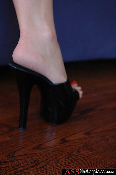 Pretty brunette with small breasts Luscious Lopez gets her anus stuffed - Image 2 of 21  in Ass category   featuring Andrew Andretti, Luscious Lopez 