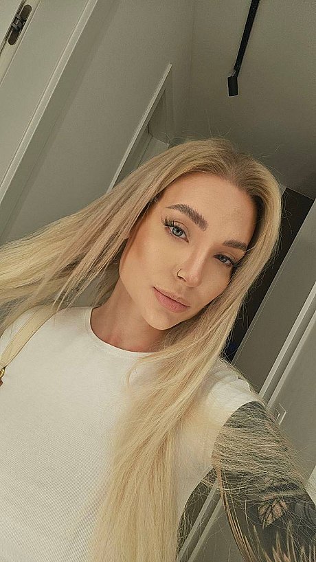 OnlyFans Solar Kate VIP Solar Kate VIP - Image 12 of 14  in Model category   featuring Solar Kate VIP 