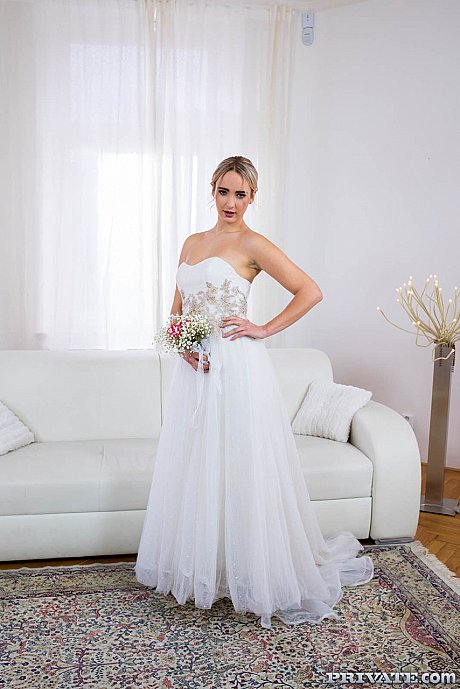 Blondie bride Anna Khara gets sexed by her man & the wedding photographer - Image 1 of 20  in Spreading category   featuring Erik Everhard, Max Dior, Anna Khara 