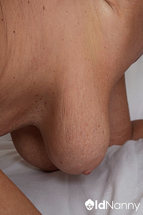 Cougar short haired old Nicol Mandorla seduces younger stud and gets rammed - Image 16 of 20  in Cumshot category   featuring Nicol Mandorla, Duncan Sheen 