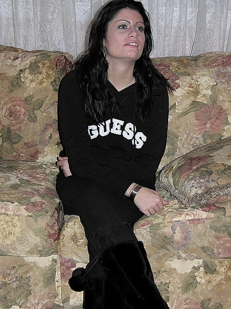 Brunette amateur redhead strips undressed and plays with her shaved twat - Gallery #44331