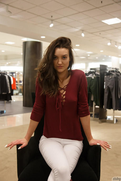 Girlfriend with nice butt Laina Shendoah flashes her melons & muff in public - #554291