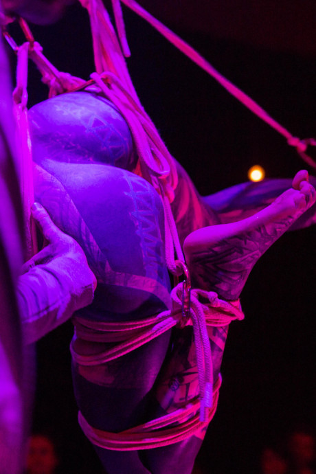 Alternative couple put on a live Shibari show for an enthused audience - #805213