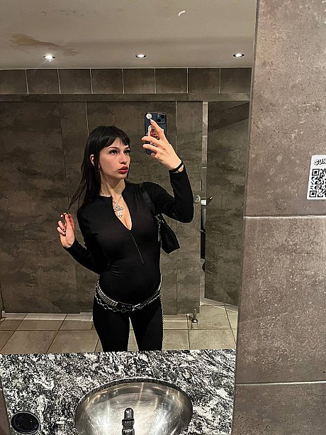 OnlyFans Miss Yazminn starring Miss Yazminn naked Images - Image 5 of 21  in Outdoor category   featuring Miss Yazminn 