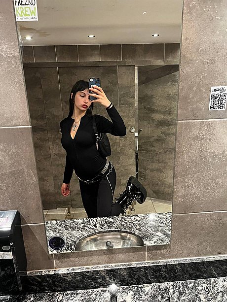 OnlyFans Miss Yazminn starring Miss Yazminn naked Images - Image 6 of 21  in Outdoor category   featuring Miss Yazminn 